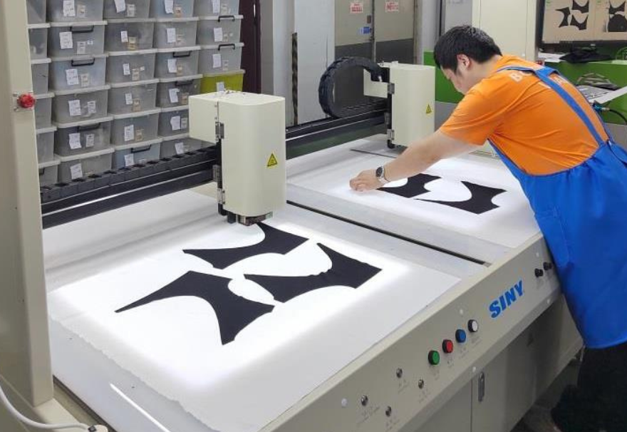 Hop Lun Acquires PH Garments